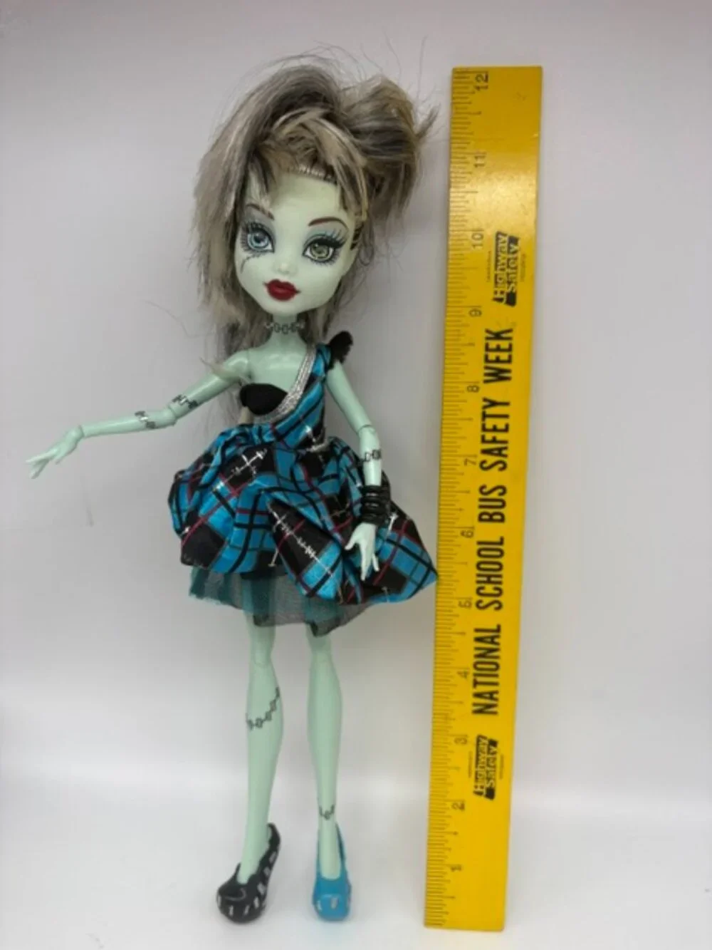 Monster High Doll FRANKIE STEIN Sweet 1600 - G1
